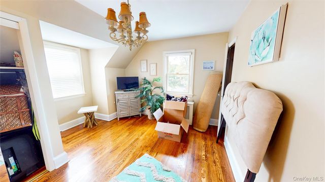 11 E Webster Street, Merrick, NY 11566