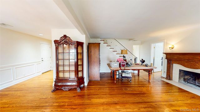 11 E Webster Street, Merrick, NY 11566