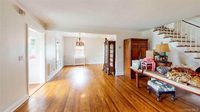 11 E Webster Street, Merrick, NY 11566