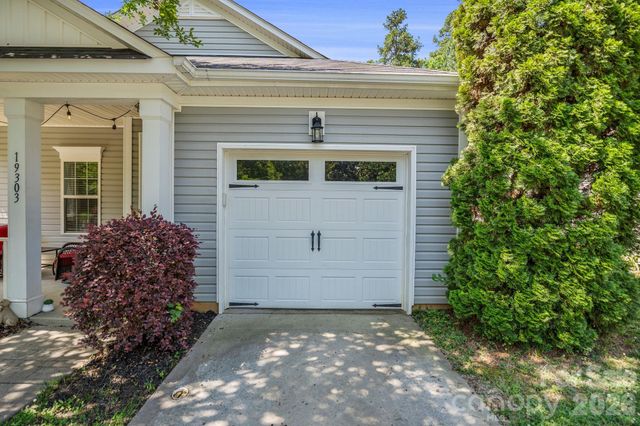 19303 Pocono Lane, Cornelius, NC 28031