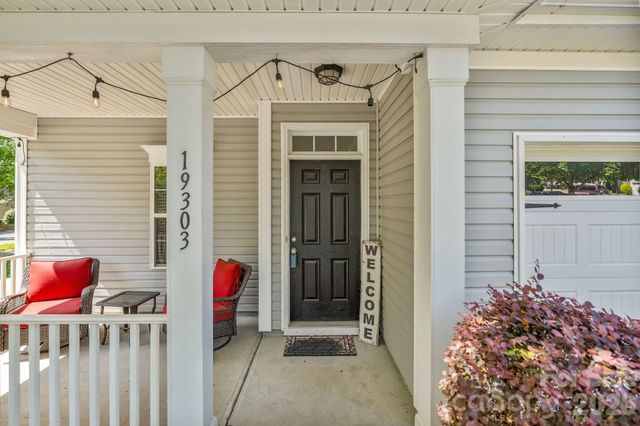 19303 Pocono Lane, Cornelius, NC 28031