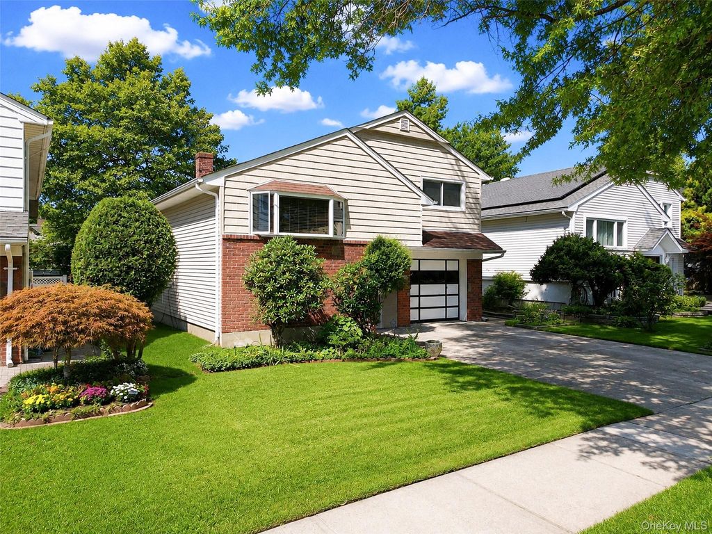 64-38 Marathon Parkway, Little Neck, NY 11362 — photo 2