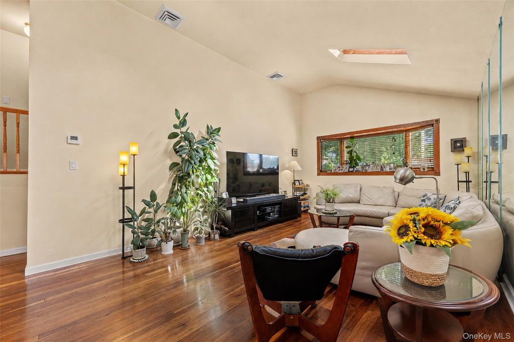 64-38 Marathon Parkway, Little Neck, NY 11362 — photo 4