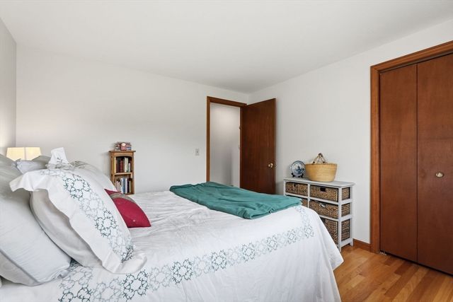 73 N Maple St, Hadley, MA 01035