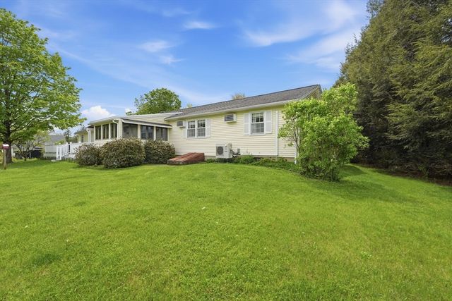 73 N Maple St, Hadley, MA 01035