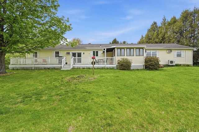 73 N Maple St, Hadley, MA 01035
