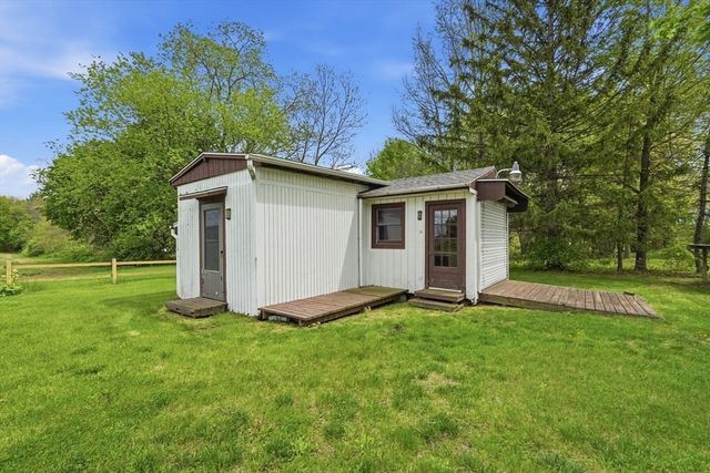 73 N Maple St, Hadley, MA 01035