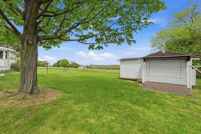 73 N Maple St, Hadley, MA 01035