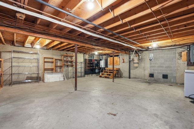 73 N Maple St, Hadley, MA 01035