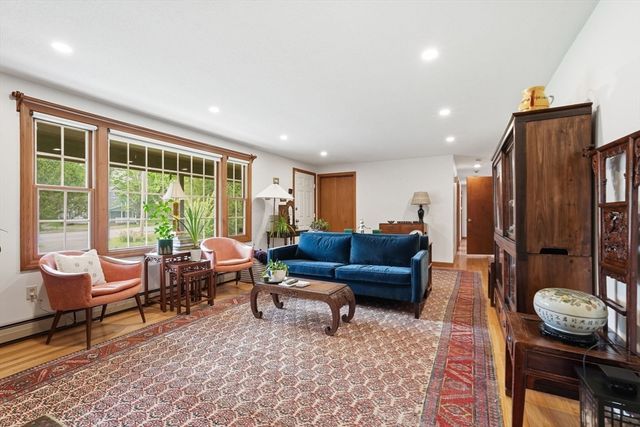 73 N Maple St, Hadley, MA 01035