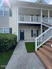 4613 Mcclelland Drive F103, Wilmington, NC 28405