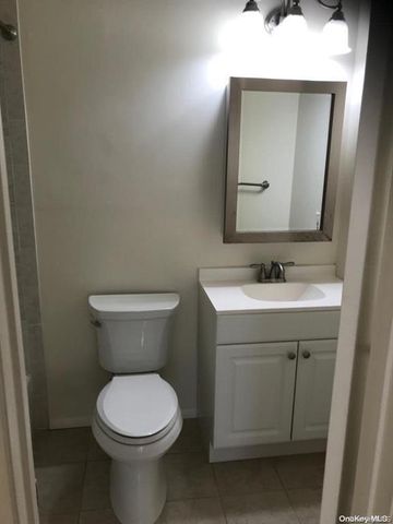 35 Linwood Road S, Port Washington, NY 11050