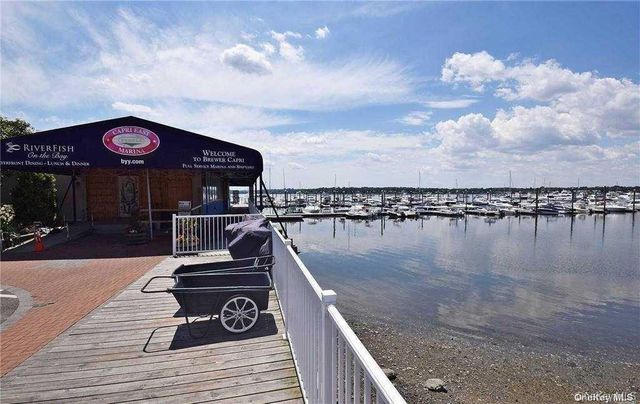 35 Linwood Road S, Port Washington, NY 11050