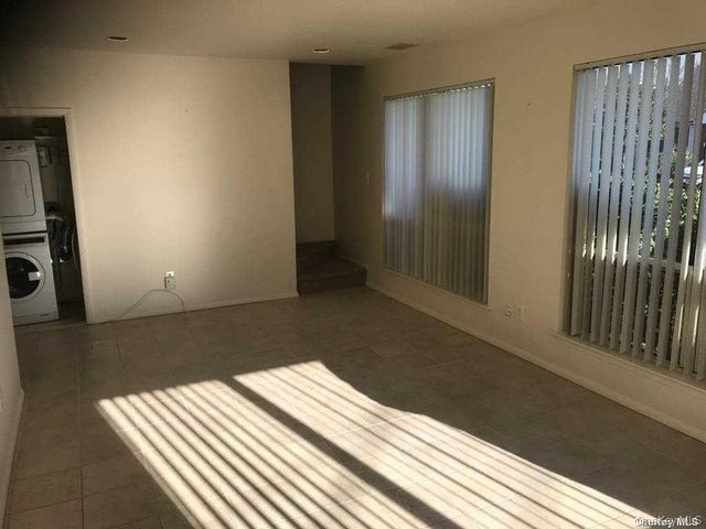 35 Linwood Road S, Port Washington, NY 11050