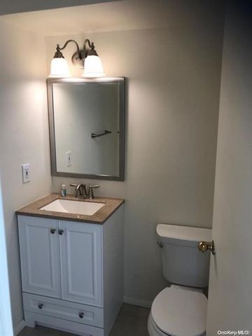 35 Linwood Road S, Port Washington, NY 11050