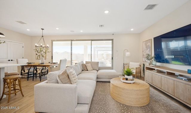 8023 W Harmont Drive, Peoria, AZ 85345