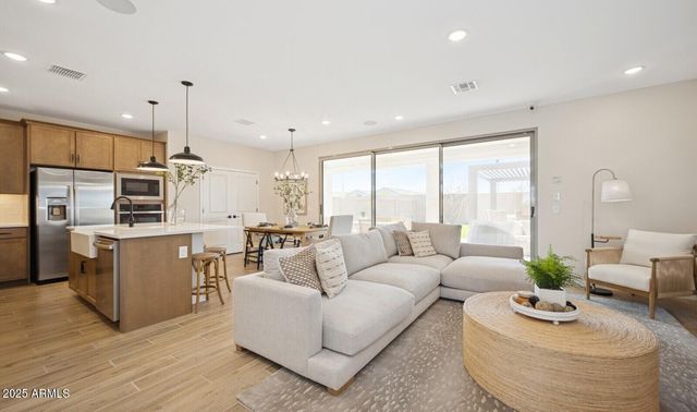 8023 W Harmont Drive, Peoria, AZ 85345