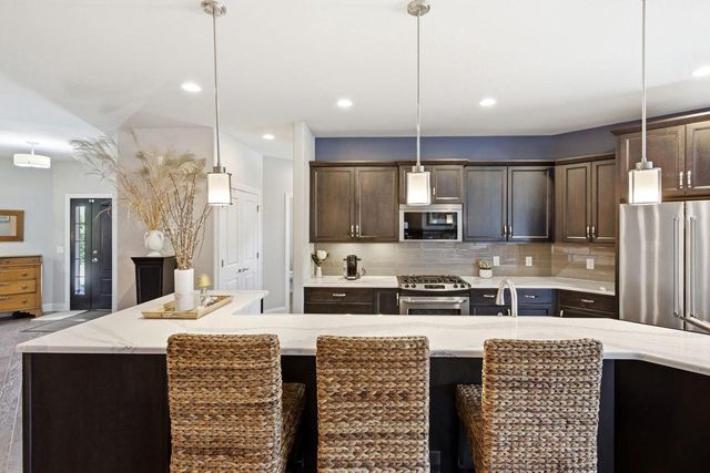 905 Castle Stone Pass, Verona, WI 53593