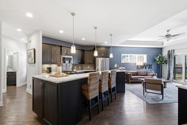905 Castle Stone Pass, Verona, WI 53593
