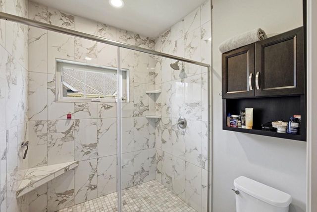 905 Castle Stone Pass, Verona, WI 53593