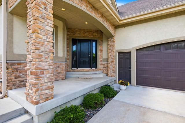905 Castle Stone Pass, Verona, WI 53593