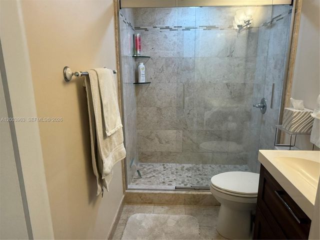 5033 NW 7th St 312, Miami, FL 33126