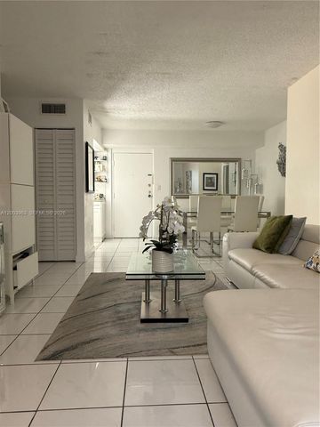 5033 NW 7th St 312, Miami, FL 33126
