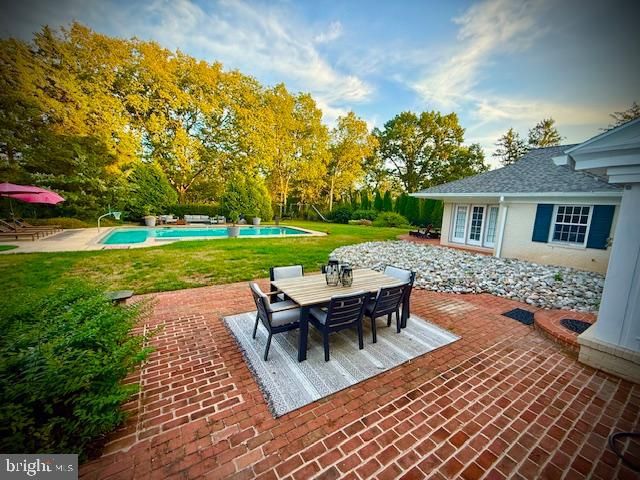 117 S 8TH ST, Mount Wolf, PA 17347