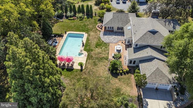 117 S 8TH ST, Mount Wolf, PA 17347