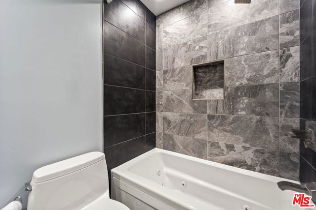 970 Palm Avenue 209, West Hollywood, CA 90069