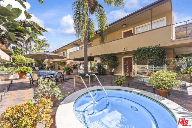 970 Palm Avenue 209, West Hollywood, CA 90069