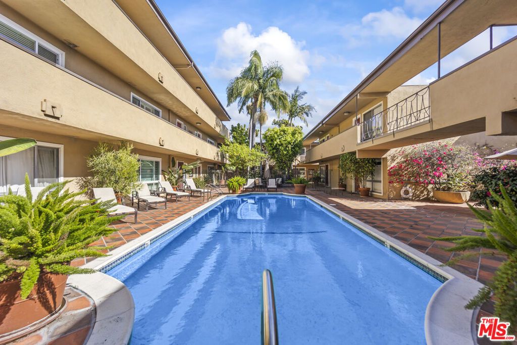 970 Palm Avenue 209, West Hollywood, CA 90069