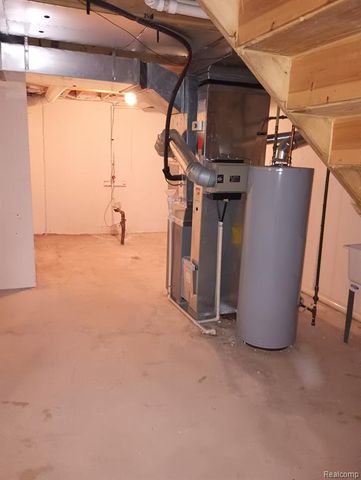 6379 Sheppard Drive 90, Westland, MI 48185