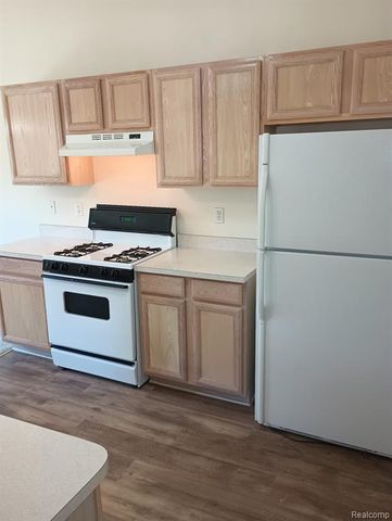 6379 Sheppard Drive 90, Westland, MI 48185