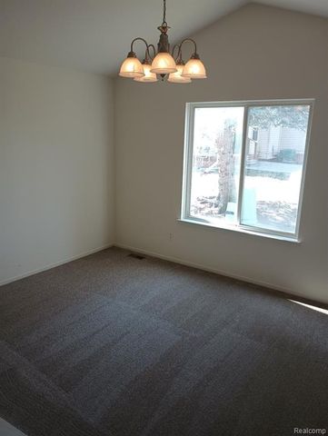 6379 Sheppard Drive 90, Westland, MI 48185