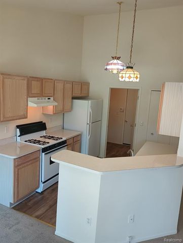 6379 Sheppard Drive 90, Westland, MI 48185