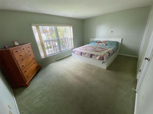 601 N MCDONALD STREET 208, Mount Dora, FL 32757