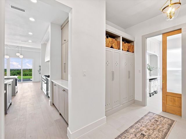 1013 Bear Creek Ranch Rd, Aledo, TX 76008