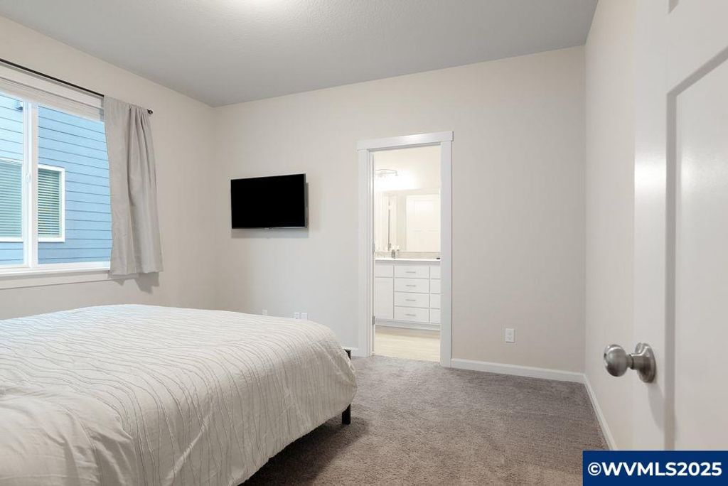 Image 20 of property listing at 6335 SE Rebecca St, Albany, OR 97322