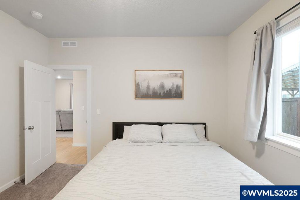 Image 21 of property listing at 6335 SE Rebecca St, Albany, OR 97322