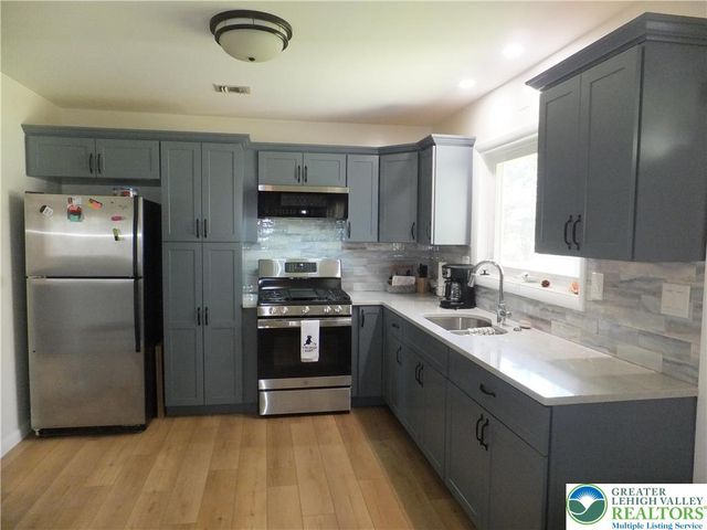 1264 California Avenue, Whitehall Twp, PA 18052