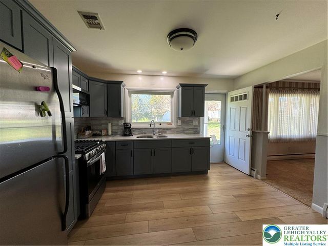1264 California Avenue, Whitehall Twp, PA 18052