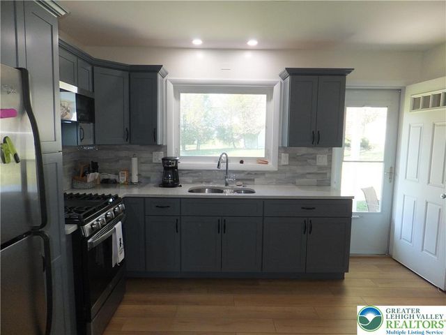1264 California Avenue, Whitehall Twp, PA 18052