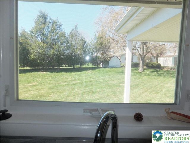 1264 California Avenue, Whitehall Twp, PA 18052