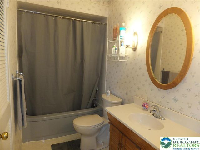 1264 California Avenue, Whitehall Twp, PA 18052