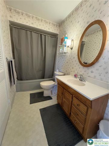 1264 California Avenue, Whitehall Twp, PA 18052