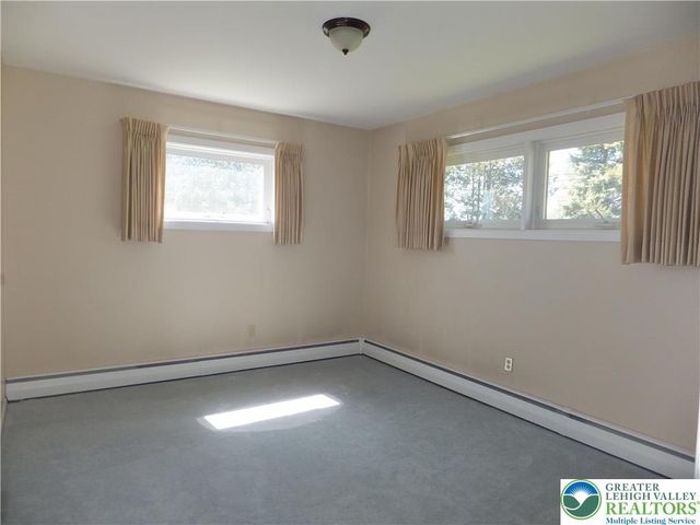 1264 California Avenue, Whitehall Twp, PA 18052