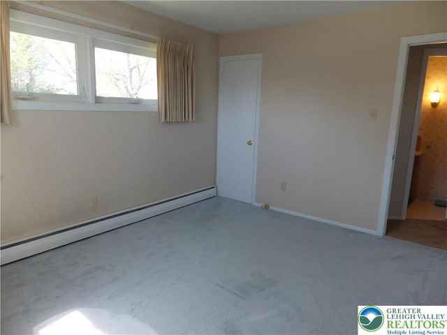 1264 California Avenue, Whitehall Twp, PA 18052