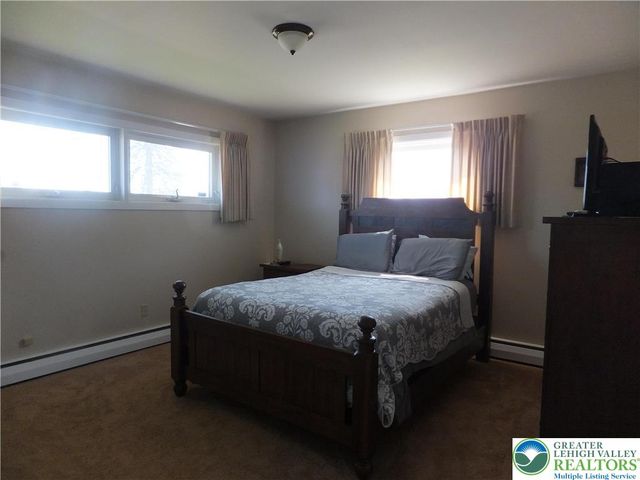 1264 California Avenue, Whitehall Twp, PA 18052