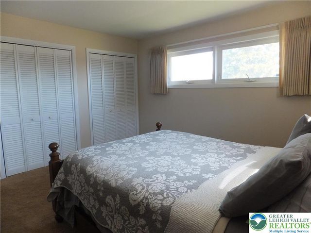 1264 California Avenue, Whitehall Twp, PA 18052